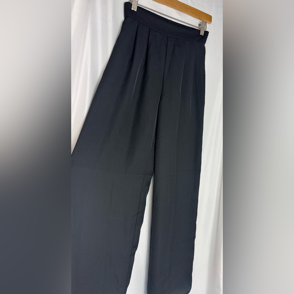 H&M Black Wide-Leg Trousers elegant effortless pull on Pants 
Size 2 NWT